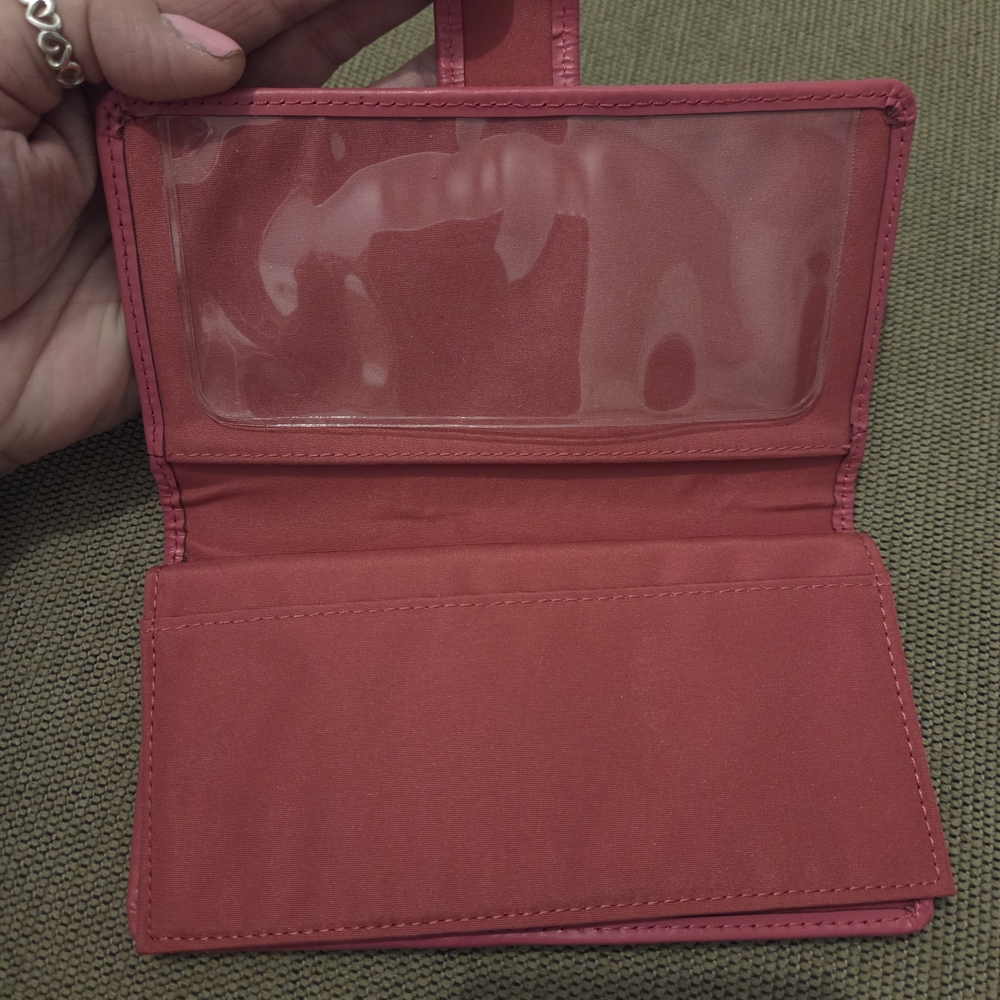 Fossil Pink Hearts Wallet - Picture 3 of 4